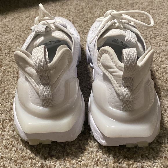 nike sneakers - Picture 5 of 5